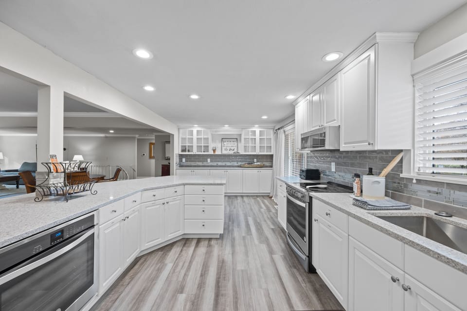 Look at all the counter space! 