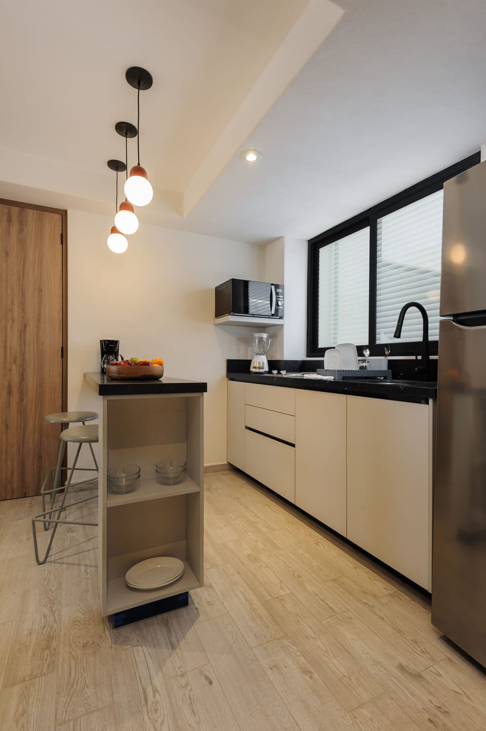 La cocina está equipada para que no te haga falta nada.