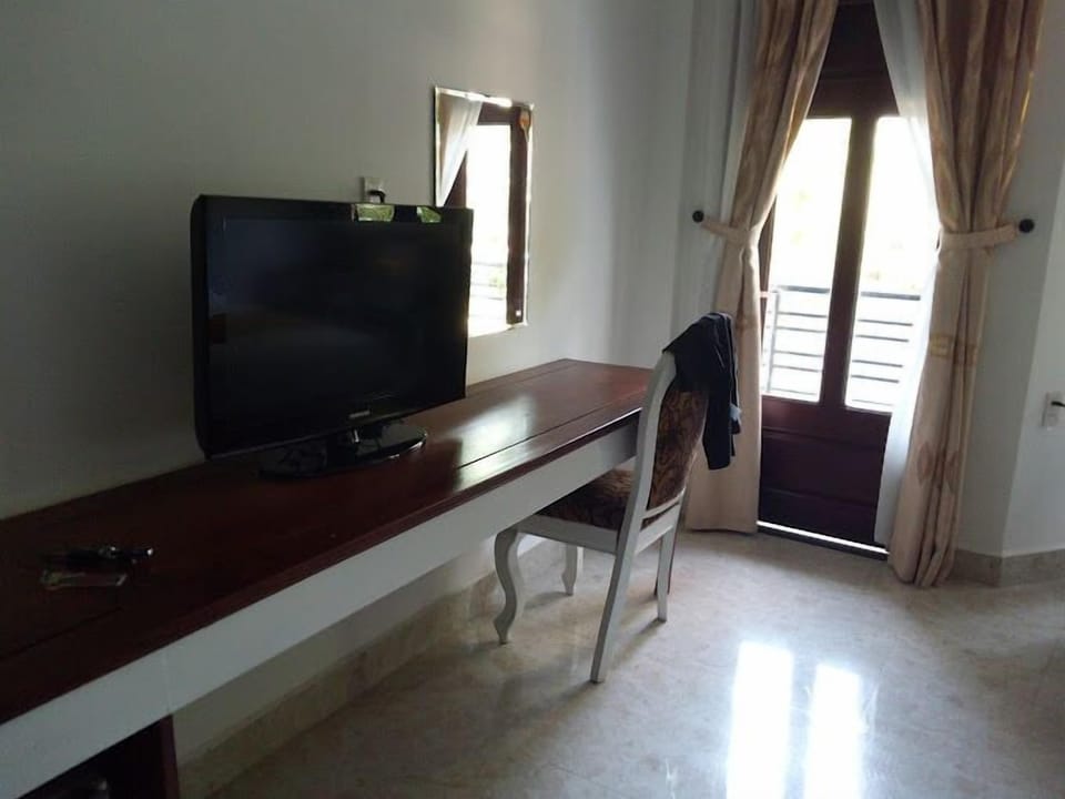 Standard Double Room, City View | Iron/ironing board, free WiFi