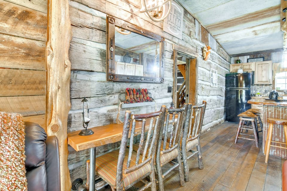Dining Bar w/ Seating | 1st Floor