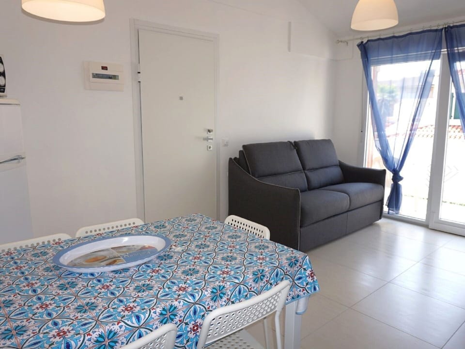 Apartment | Dining