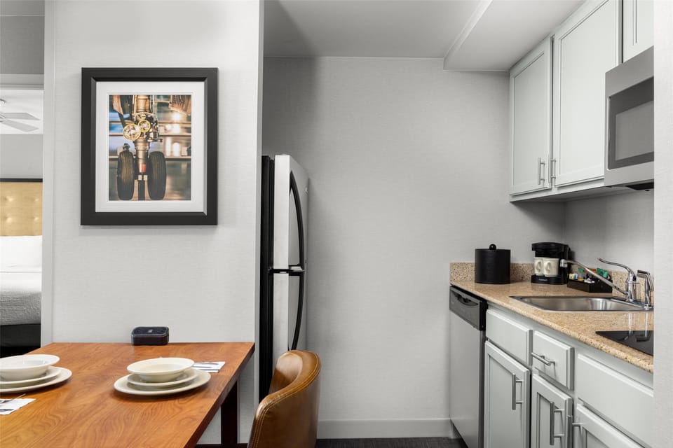 Fridge, microwave, stovetop, dishwasher