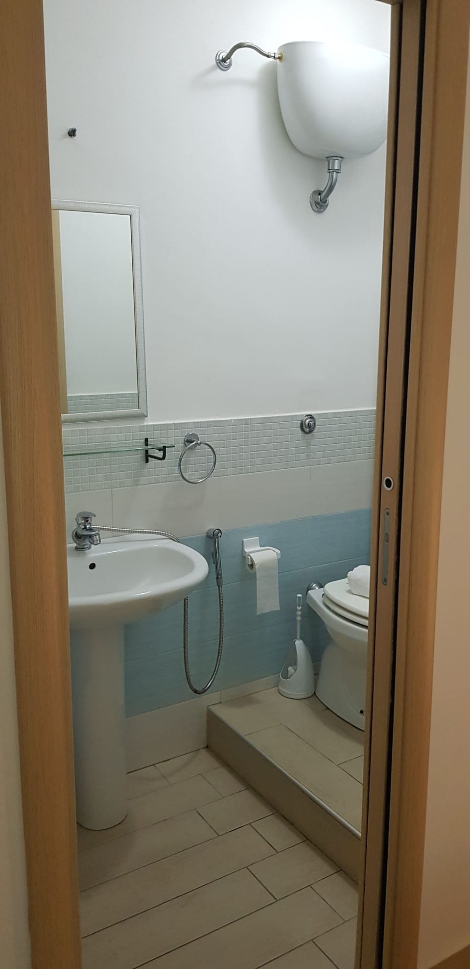 Double Room | Bathroom sink