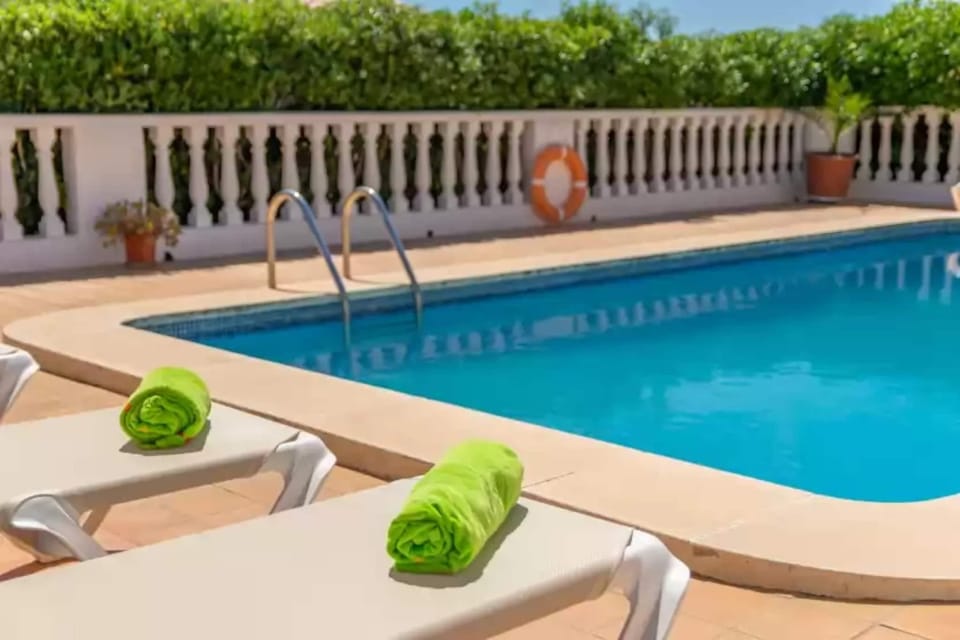 Holiday Home Swimming Pool
