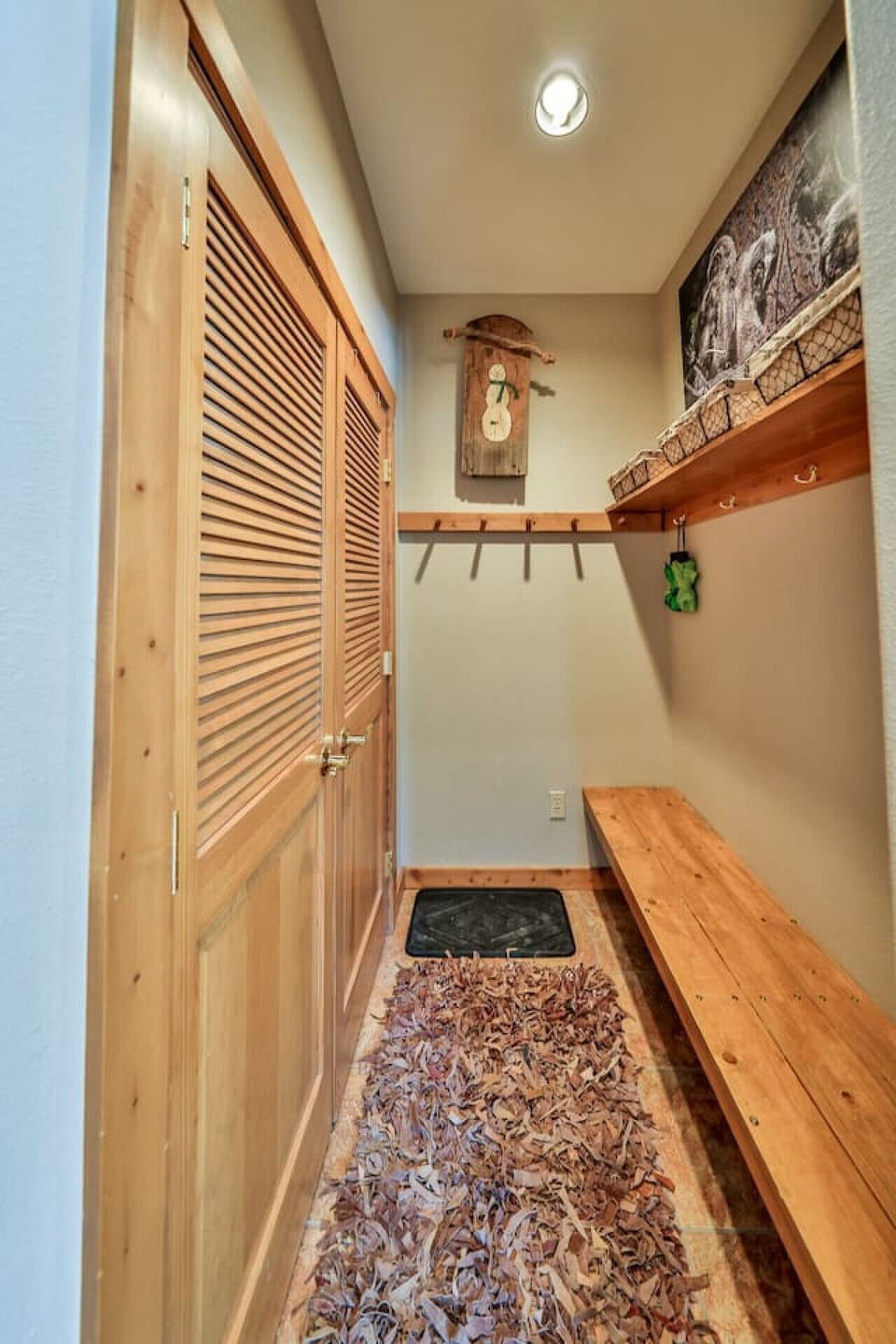 Plenty of Space to Store Boots, Skis and Winter Gear!