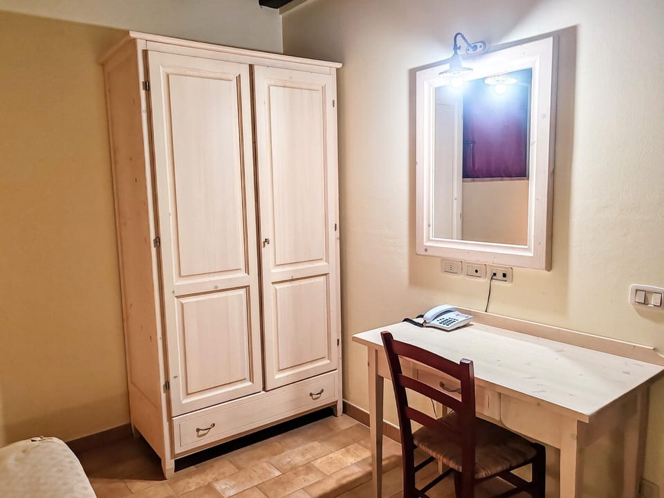 House | 2 bedrooms, individually furnished, bed sheets