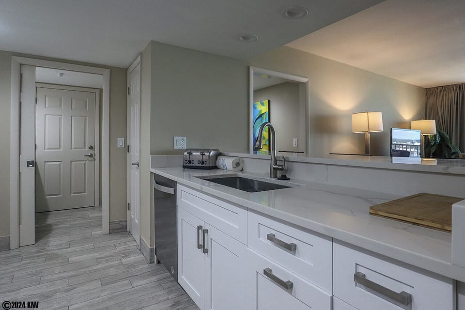 Kitchen is fully equipped and BEAUTIFUL!