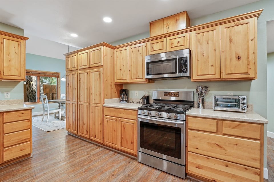 Stylish and sleek modern kitchen, designed for both functionality and flair.