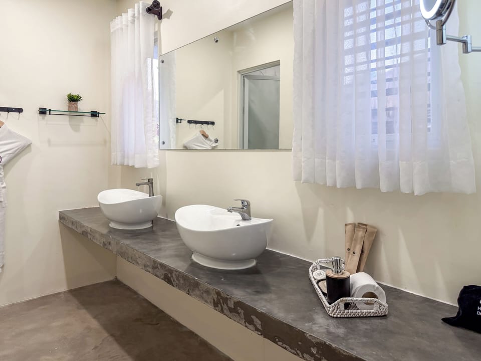 Premier Villa, 2 Bedrooms, Private Pool | Bathroom | Free toiletries, slippers, bidet, towels