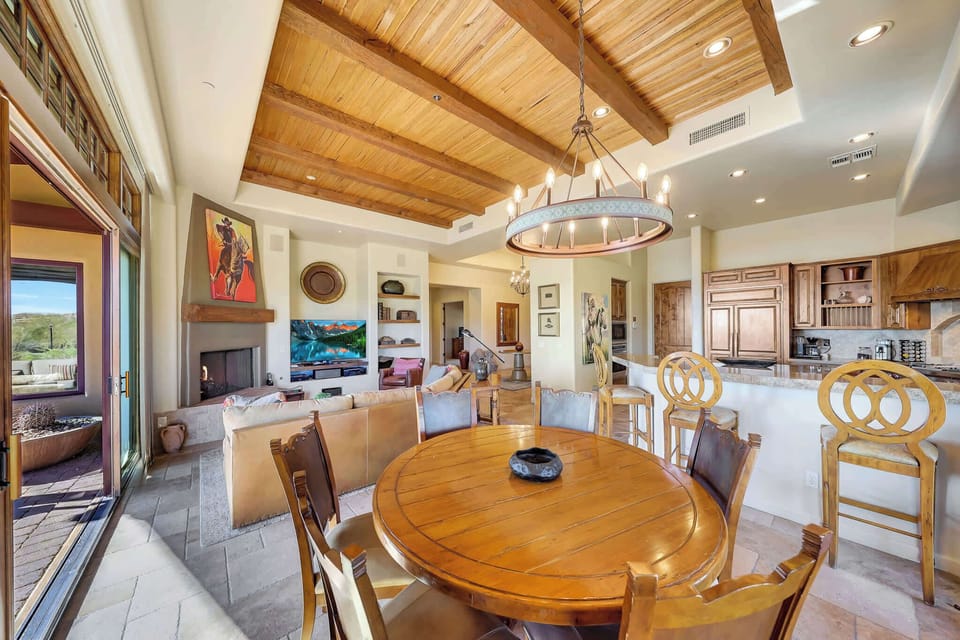 Dining Area | Rocks 101 in North Scottsdale, AZ by Luxus Vacation Properties