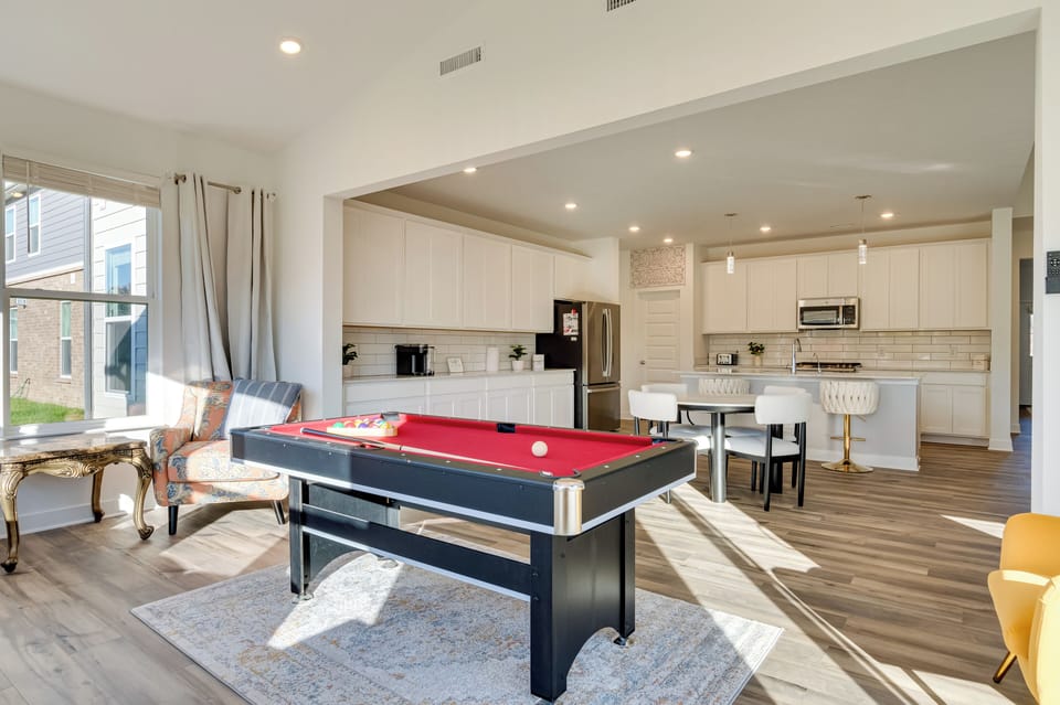 House (5 Bedrooms) | Interior