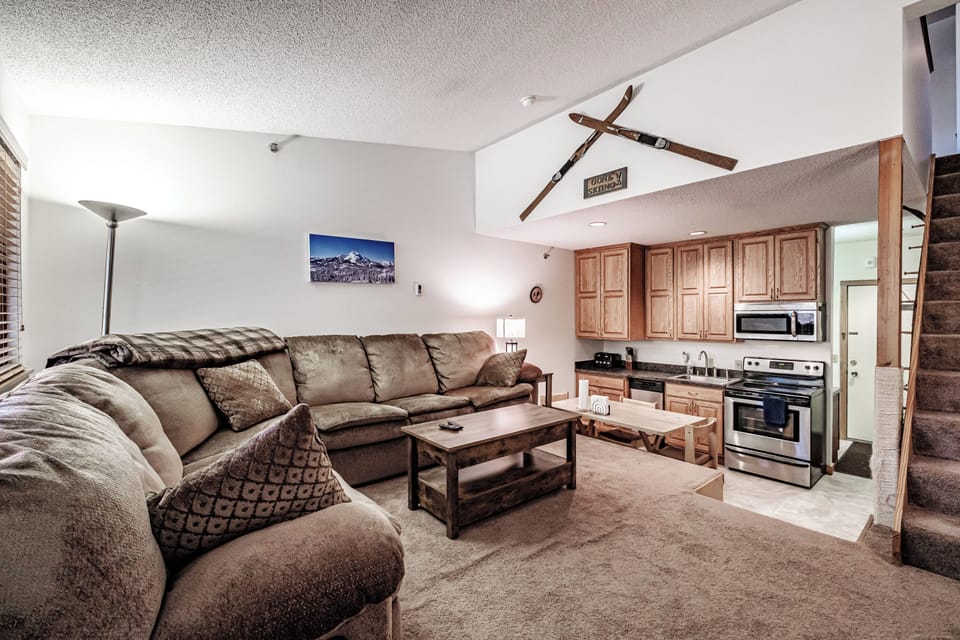 Living/dining/kitchen