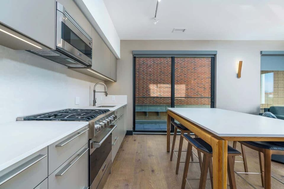 Kitchen w/ Viking Range