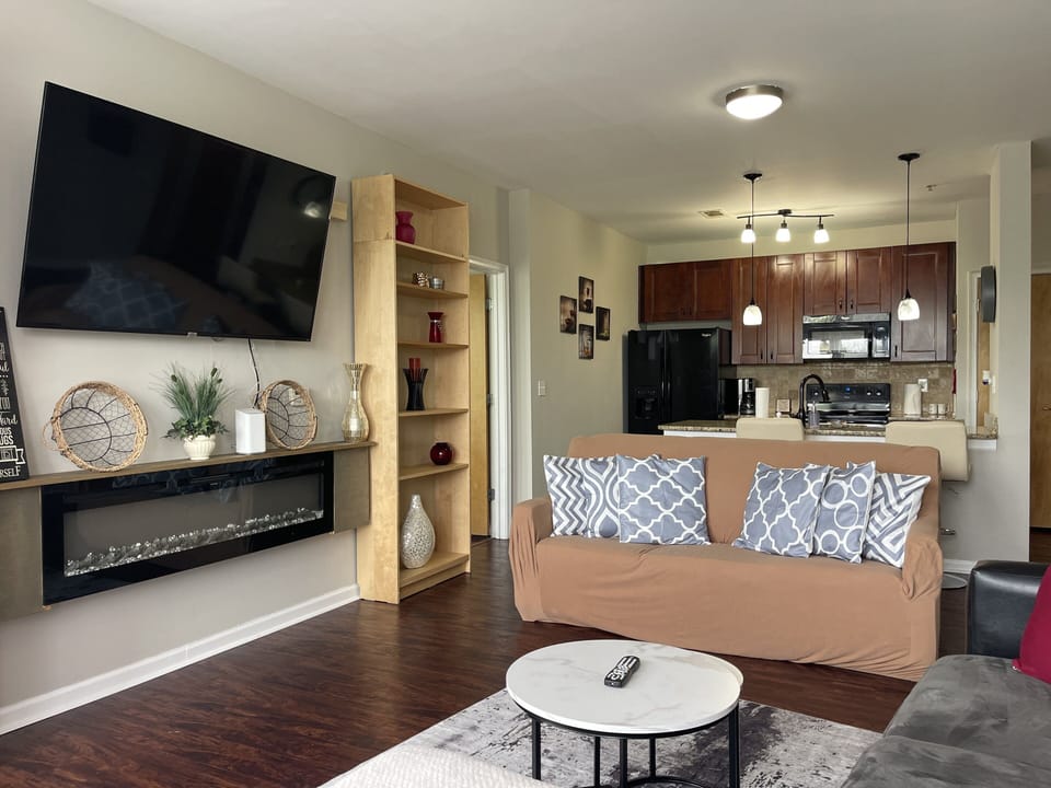 Condo, 2 Bedrooms | Living area | Smart TV, streaming services