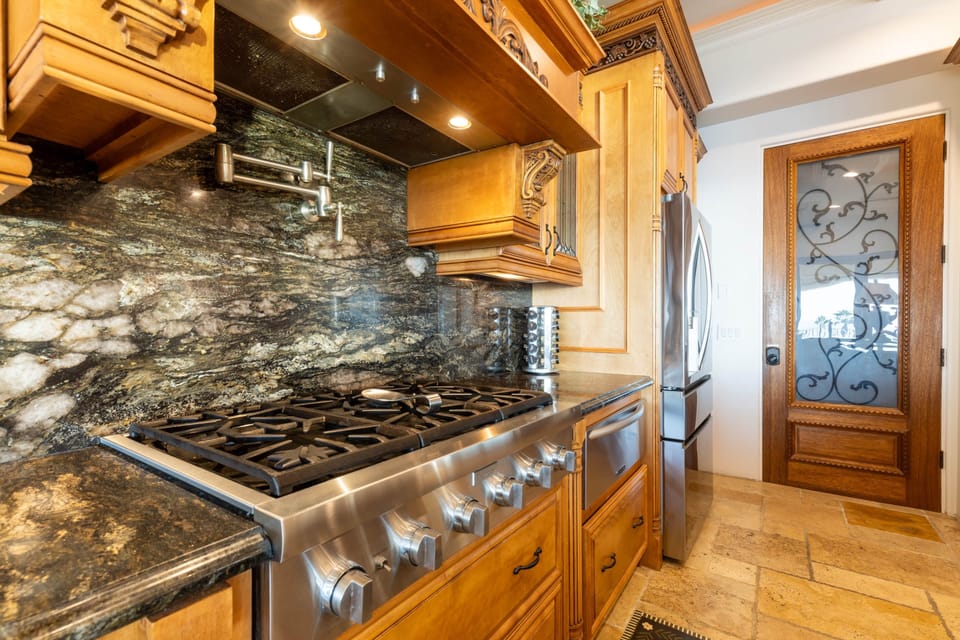 Fully Equiped Kitchen