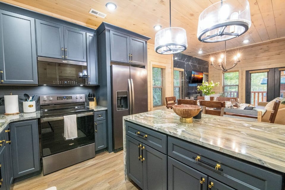 Valley Cove's fully-equipped kitchen