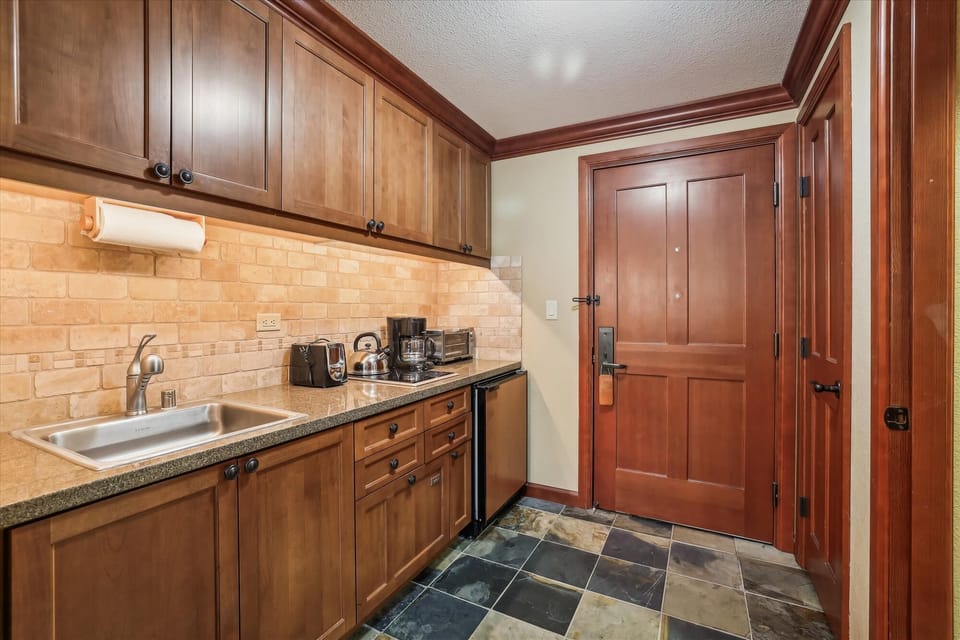 Kitchen_2