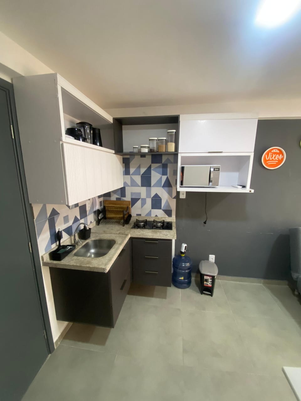 Comfort Apartment | Private kitchen | Fridge, microwave, stovetop, cookware/dishes/utensils