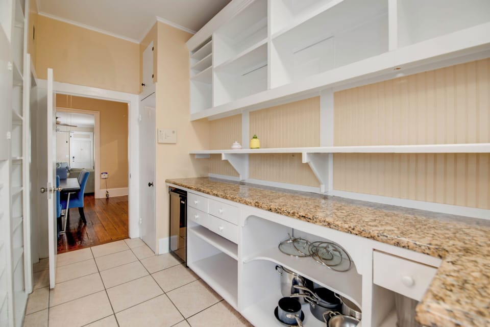 Sweet Caroline - Two Bedroom Spacious Apartment | Private kitchen | Microwave
