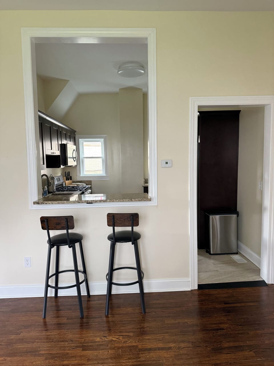 Full kitchen