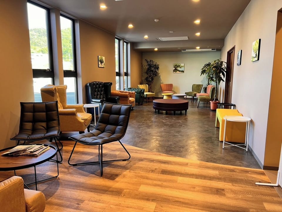 [Front Desk] Welcome to Swimmy Inn Onagawa