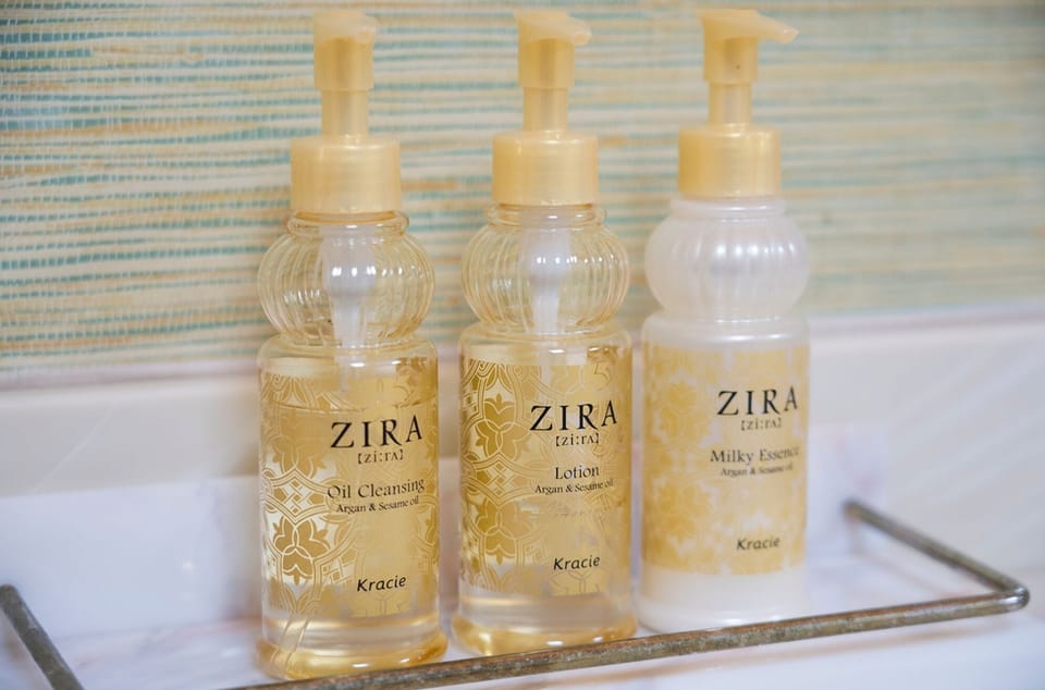 Bathroom amenities