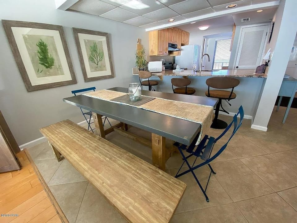 Condo, 1 King Bed with Sofa bed (Edgewater Tower 3-1104) | Dining