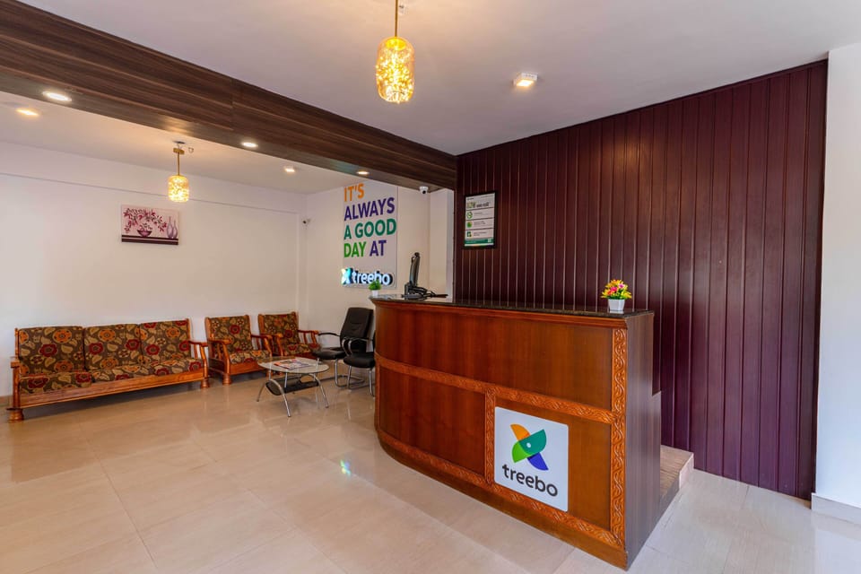 Treebo Regalia Comforts, 5 mins to Raja Seat Garden Hotel in Madikeri
