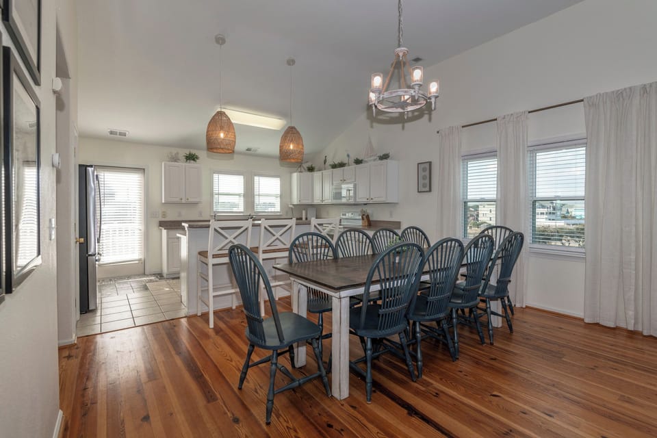 Perfect for sharing a delicious meal with friends and family!