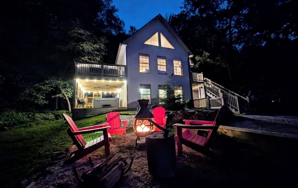 Welcome to Whitetail Lodge. Lots of parking and storage for gear, skis and snowboards!