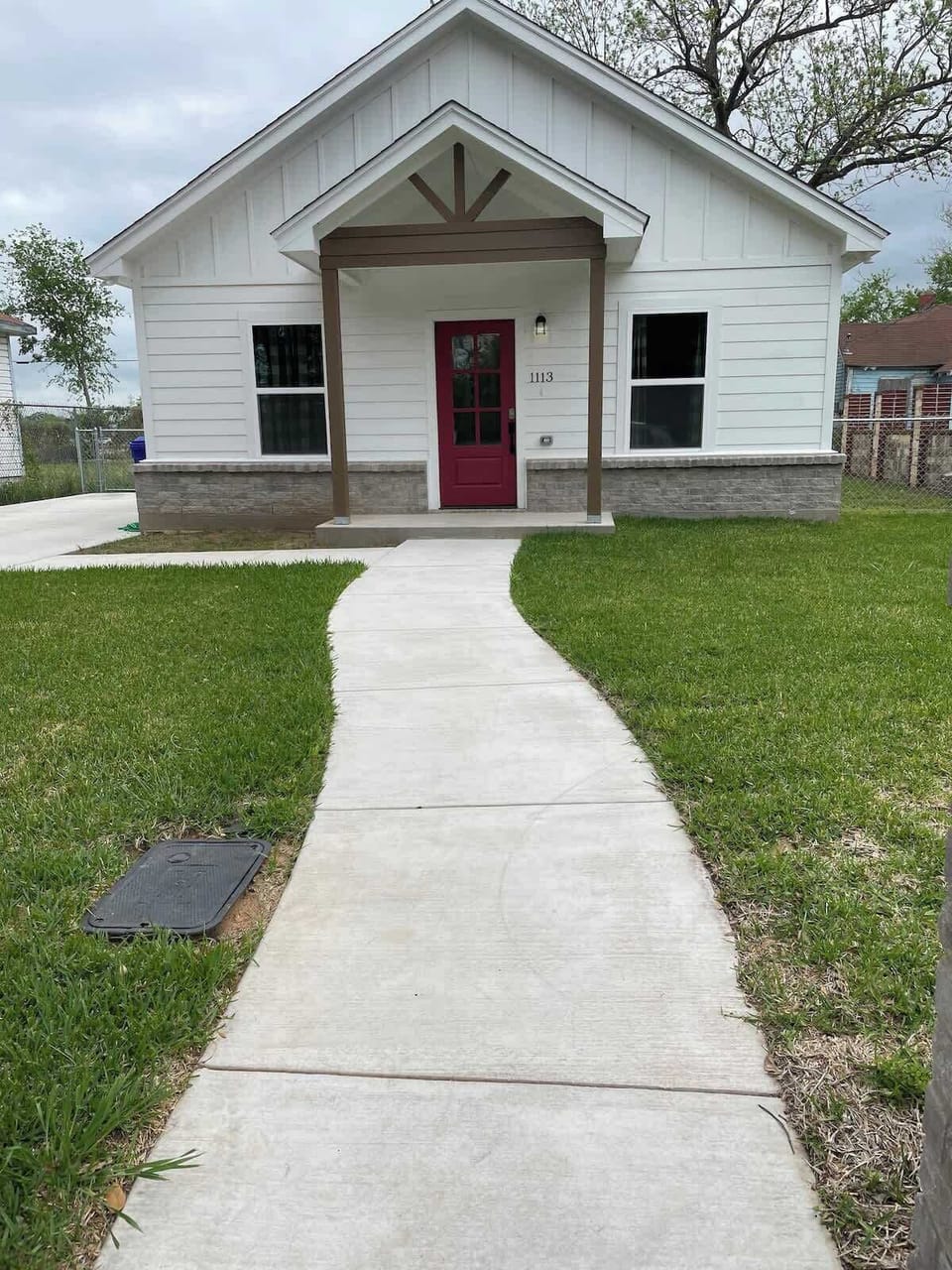 Super clean, NEW farmhouse. 