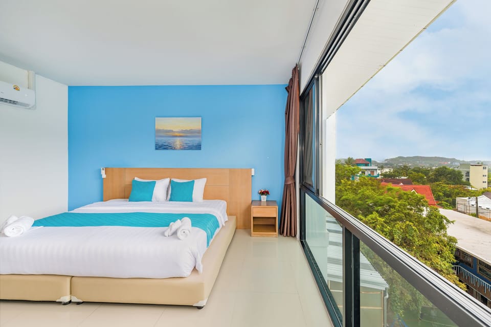 Superior Double or Twin Room, Mountain View | Minibar, laptop workspace, rollaway beds, free WiFi