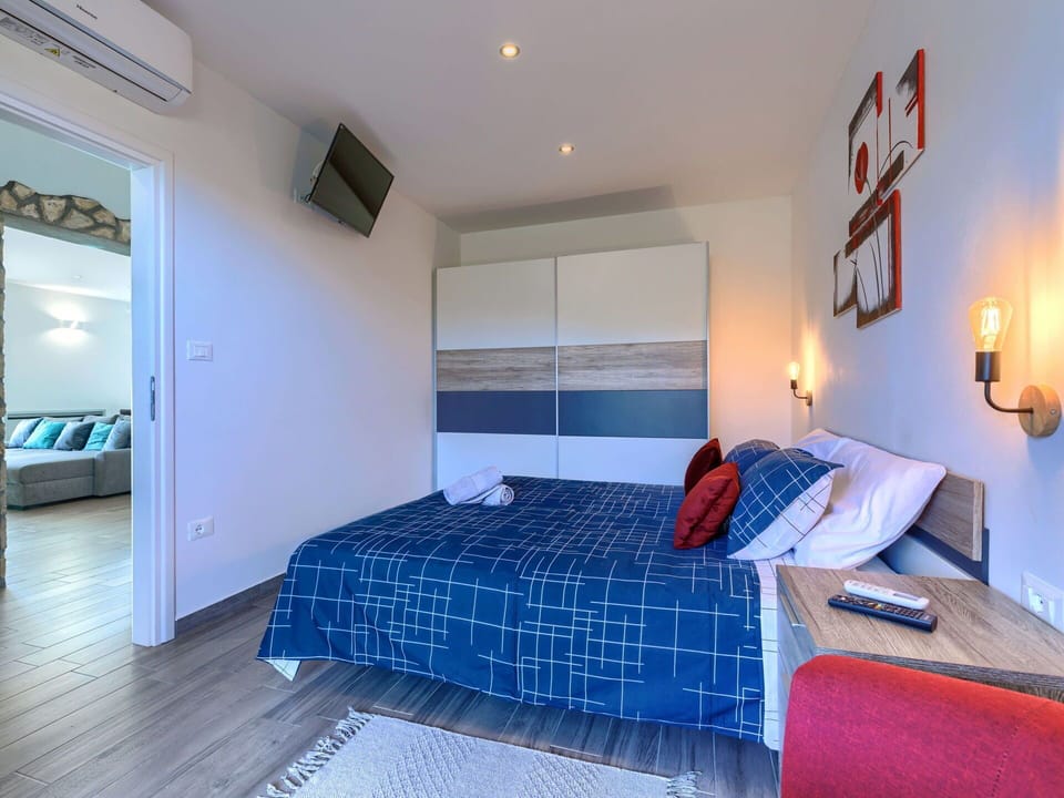 Building, Comfort, Azure, Wood, Lighting, House, Interior Design, Flooring, Bed Frame, Lamp