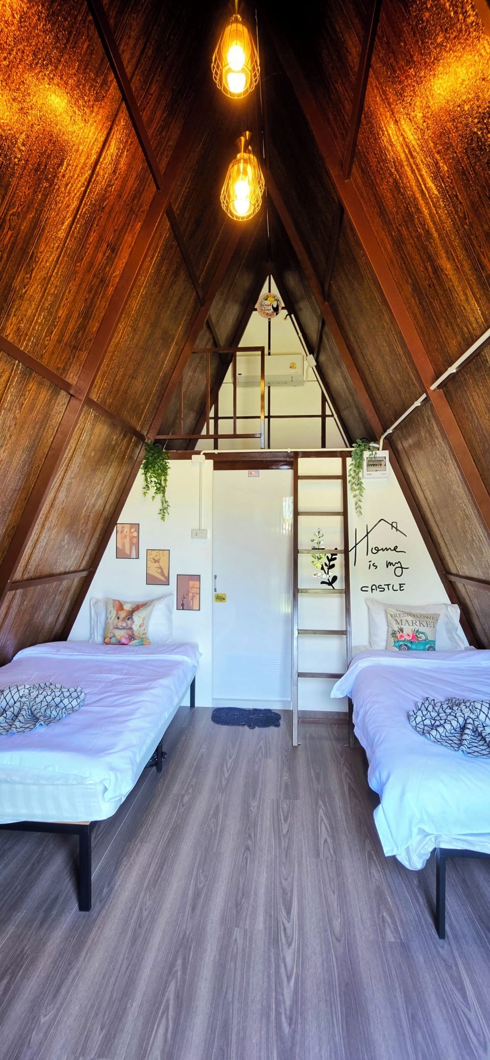 Premium Room, 2 Twin Beds, Non Smoking, Lake View | Free WiFi, bed sheets