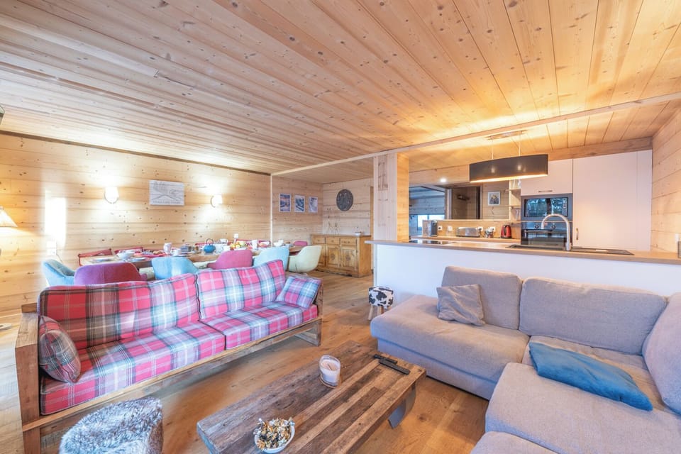 Comfort Apartment, Non Smoking, Mountain View | Living area