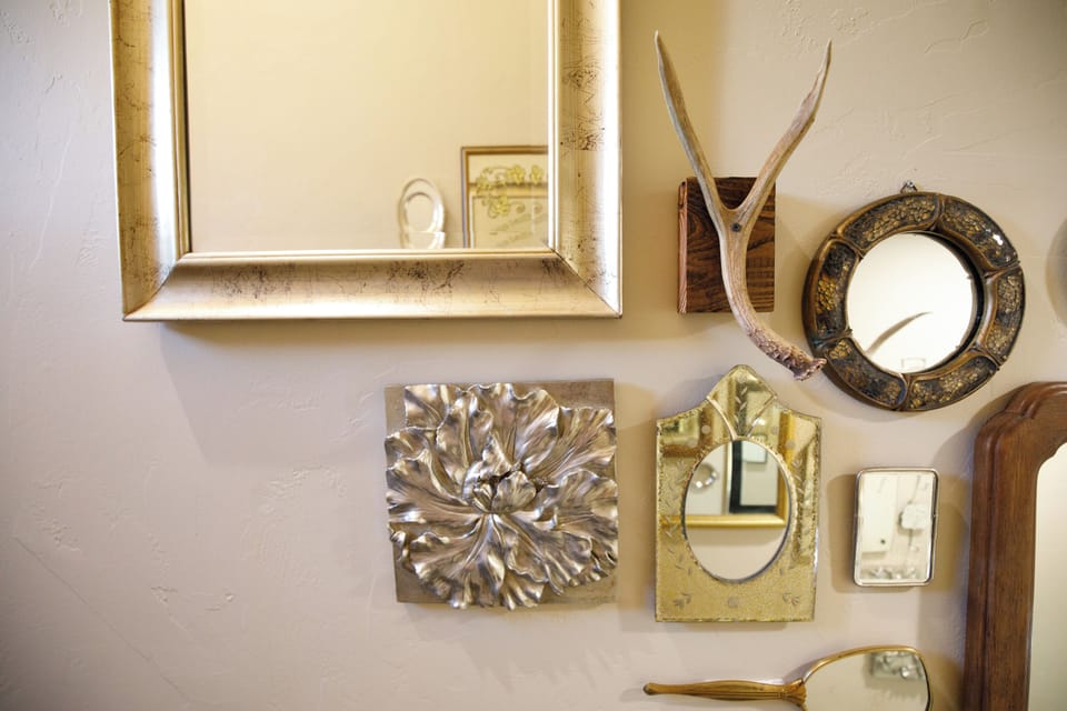 - Eye catching mix of vintage mirrors, metallic florals, and natural textures
- Every piece has a story, adding warmth, whimsy, and conversation starting flair
- Snap a stylish selfie or soak up the cozy, curated character of this space