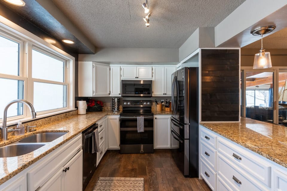 Plenty of Counter Space For Cooking