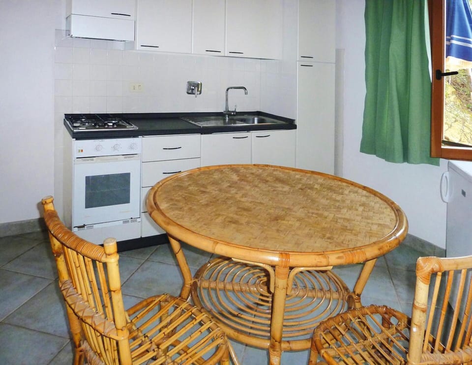 Apartment | Dining