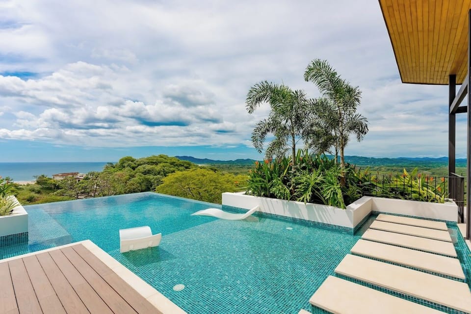 Private pool - Crystal-clear waters perfectly framed by stunning ocean views