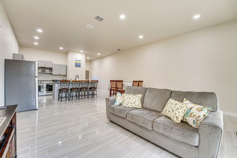 House (2 Bedrooms) | Interior