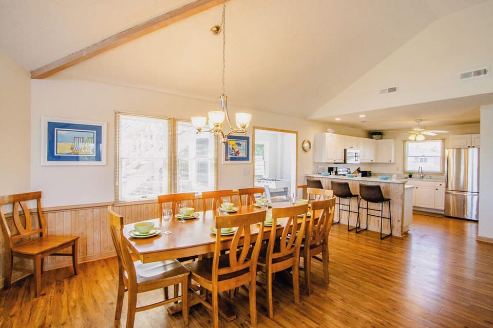 Top Level Dining Area