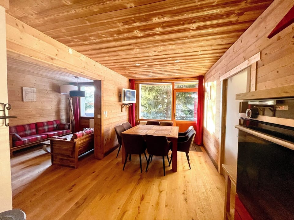 Comfort Chalet, Mountain View | Living area