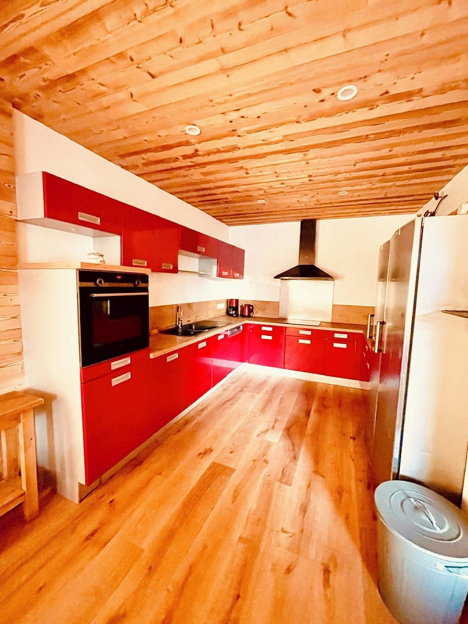 Comfort Chalet, Mountain View | Private kitchen | Highchair