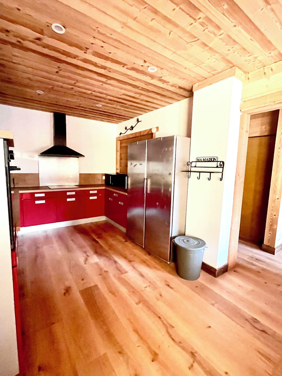 Comfort Chalet, Mountain View | Private kitchen | Highchair