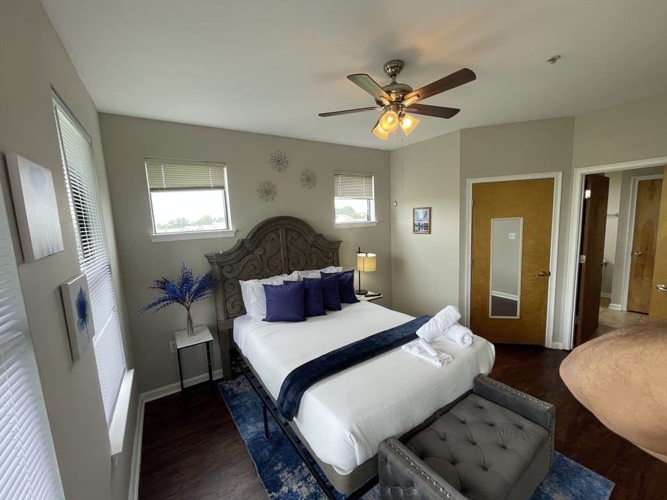 Indoors, Appliance, Ceiling Fan, Home Decor, Furniture