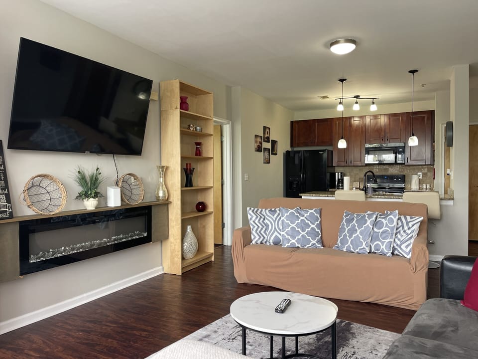 Furniture, Indoors, Living Room, Screen, Couch