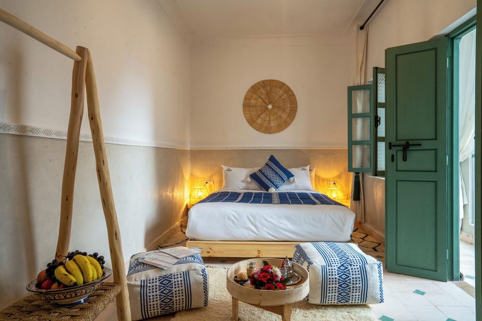 Standard Double Room, 1 Queen Bed, Courtyard View | Free WiFi
