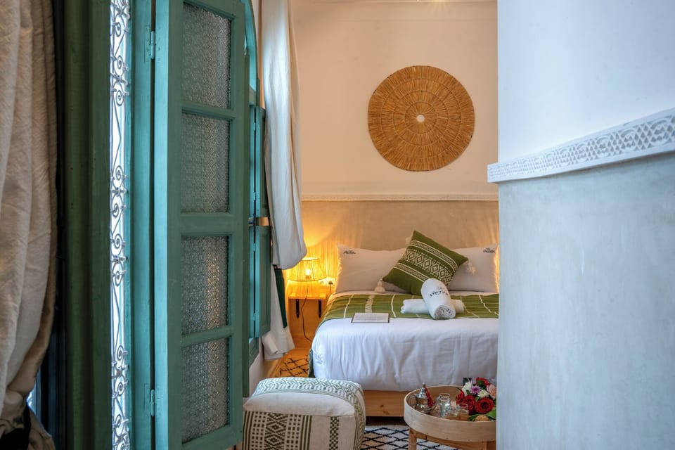 Standard Double Room, 1 Queen Bed, Courtyard View | Free WiFi
