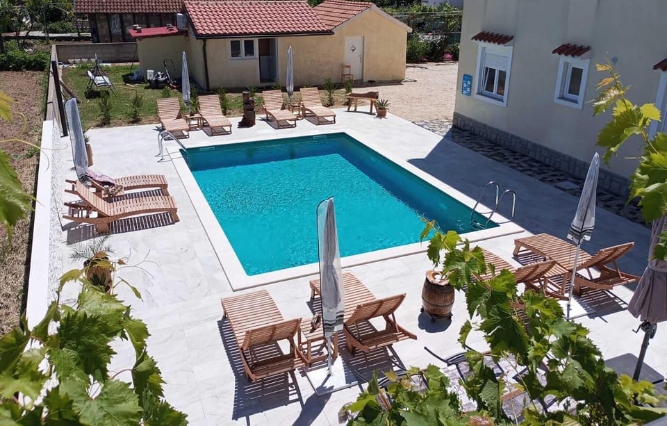 pool