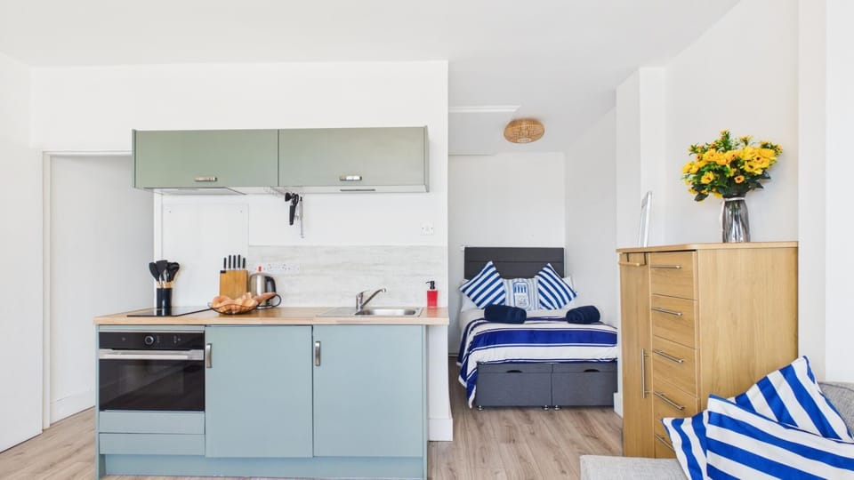 The Lighthouse - 1 Bedroom Apartment - Saundersfoot (28323)